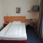 Airport Business Hotel