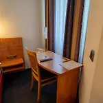 Hotel Airport Business 3*