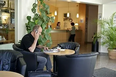 Airport Businesshotel 3*