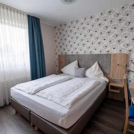 Airport Businesshotel Hotel 3*
