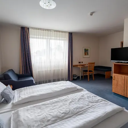 Airport Businesshotel Hotel 3*