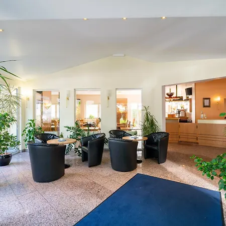 Airport Businesshotel Hotel 3*