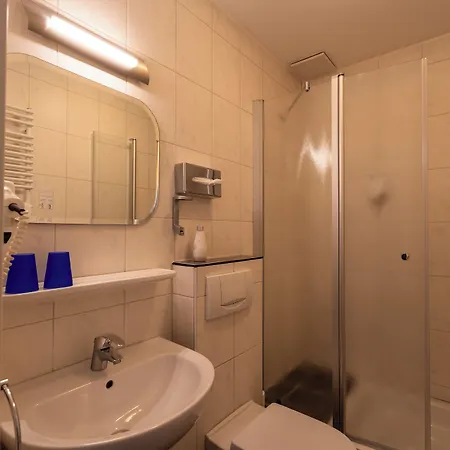 Airport Business 3* Colonia