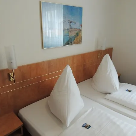Airport Businesshotel Hotel