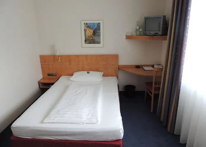 Airport Business Hotel