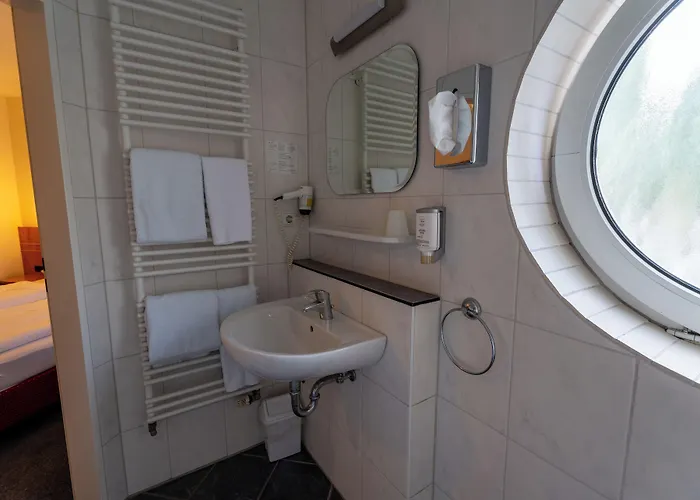 酒店 Airport Business 3*