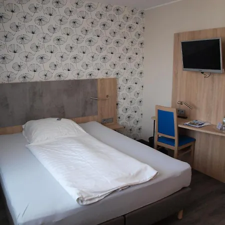 Airport Business 3* Kolonia