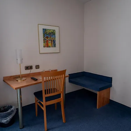 Airport Business Kolonia