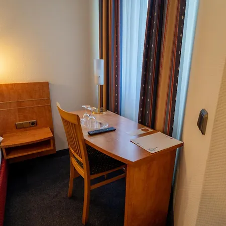 Hotel Airport Business 3*