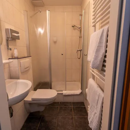 Airport Business Kolonia