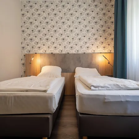 Airport Business Hotel 3*