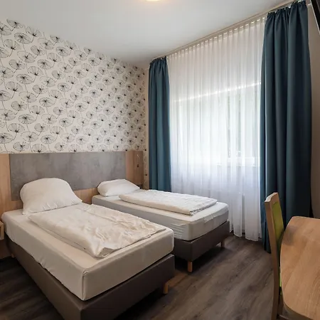 Airport Business Hotel Kolonia