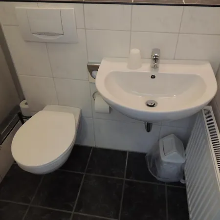 Airport Business Kolonia